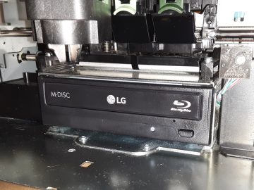 Close up of the installed M-Disc Drive